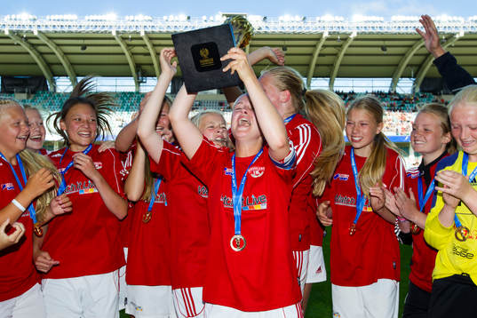 F14, final, Vasalund - Bergdalen. Segrare, Guld, vinnare,