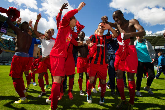 P16, final, Paris FC, Frankrike - Cruzeiro, Brasilien.