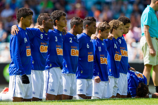 P16, final, Paris FC, Frankrike - Cruzeiro, Brasilien.