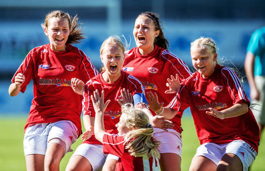 F14, final, Vasalunds - Bergdalen. Bergdalen, jubel