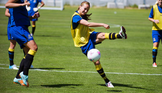 Kosovare Asllani
