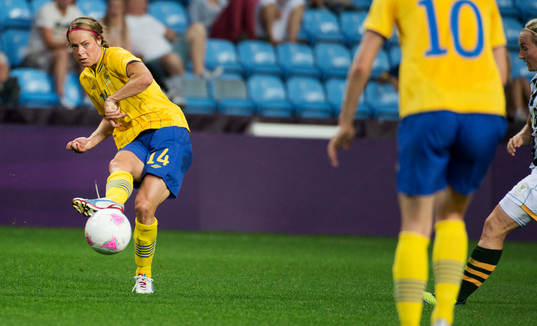 Johanna Almgren, Sverige