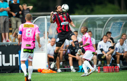 Bläddra bland fler bilder av Fotboll, Superettan, Brommapojkarna - Landskrona