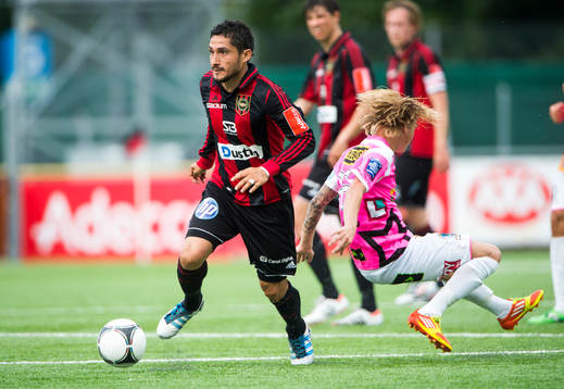 Pablo Pinone Arce, BP skakar av sig Mathias Andersson,