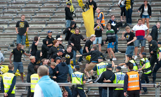 Elfsborgsfansen hamnade i bråk med polisen