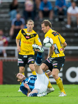 James Keene, Djurgården ramlar ihop i en närkamp med