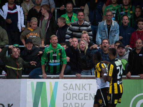 Waris Majeed, Häcken, gör 3-1 och springer till