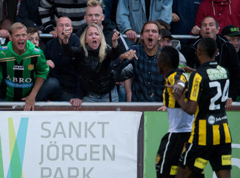 Waris Majeed, Häcken, gör 3-1 och jublar framför