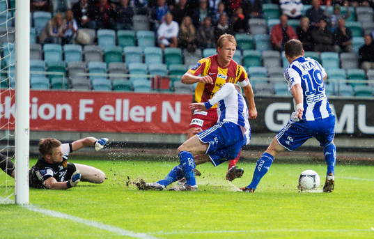 Kjetil Waehler, IFK Göteborg, missar målchans i början