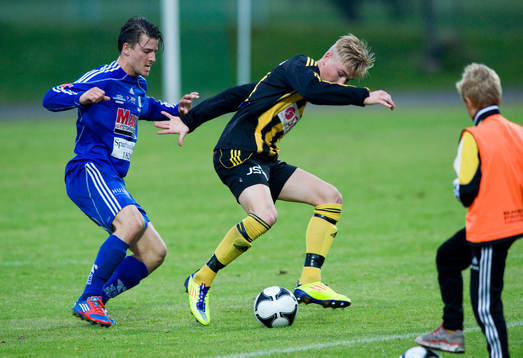 Linus Svensson, Hässleholm, bollkalle i förgrunden