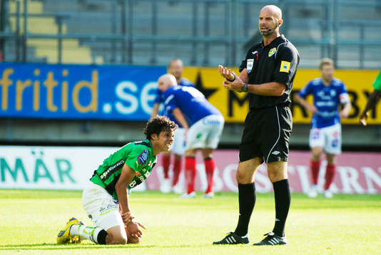 Romario Pereira Sipiao, Gais har ont i handleden