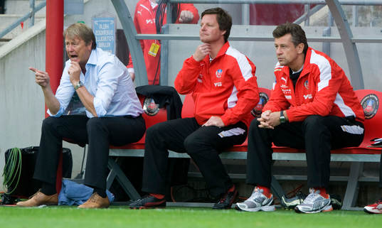 Åge Hareide,  Stefan Schwarz och Sven Andersson, tränare,