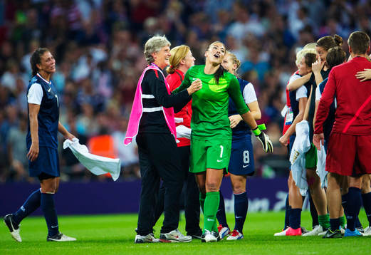Pia Sundhage, tränare, USA, och Hope Solo, målvakt