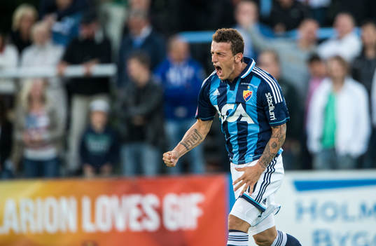 Erton Fejzullahu, Djurgården tar emot boll, fintar Daniel