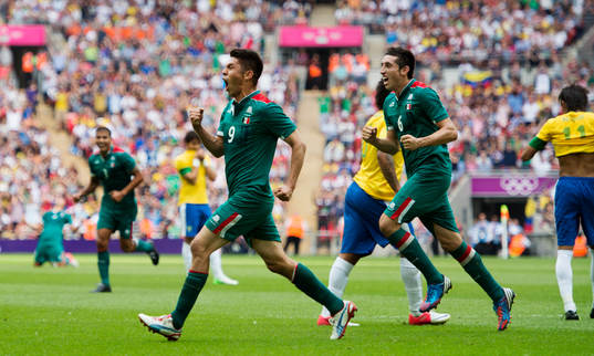 Oribe Peralta, Mexico, 2-0, jubel