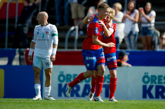 Alfred Finnbogason, Jere Uronen, Helsingborg, jubel, 4-2