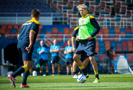 Sverige träning på Råsunda. Ola Toivonen