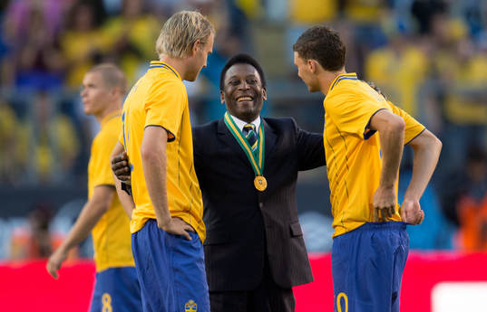 Pelé, Ola Toivonen, Marcus Berg, Sverige