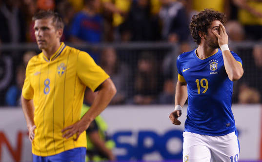 Anders Svensson, Sverige depp, Pato, Brasilien jubel
