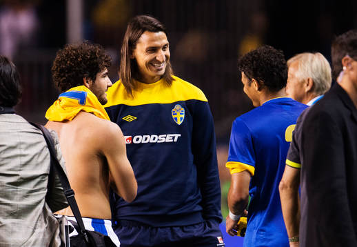 Zlatan Ibrahimovic, Sverige, pratar med Pato och Thiago