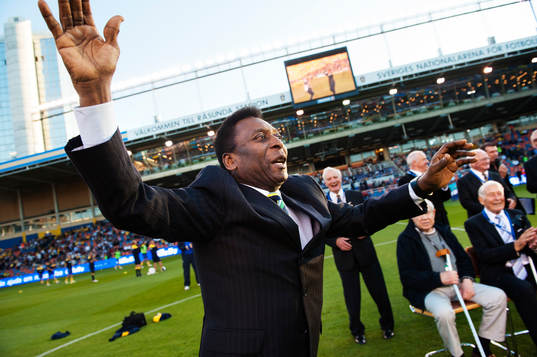 Pelé hyllades innan matchstart