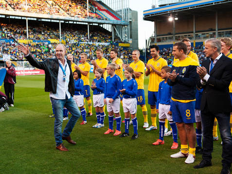 Thomas Ravelli fick pris av UEFA för att ha spelat över