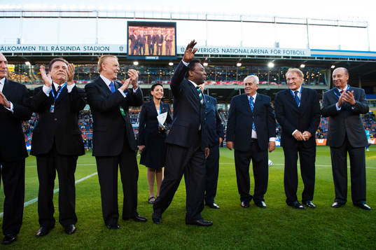Brasilianska spelare inklusive Pelé hyllades