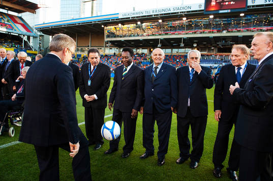 Brasilianska spelare inklusive Pelé hyllades