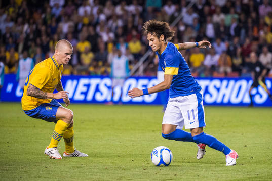 Samuel Holmén, Sverige Neymar, Brasilien