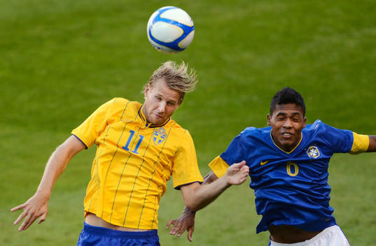 Ola Toivonen, Sverige, Alex Sandro, Brasilien