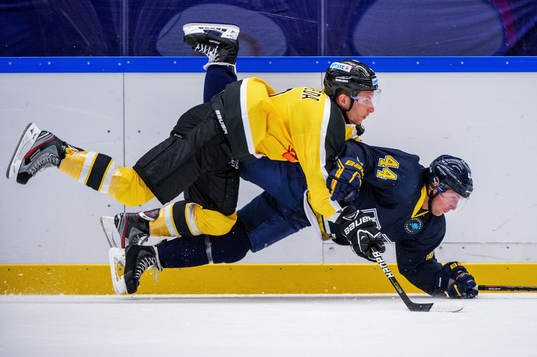 Peter Schweda, Vienna Capitals, Sebastian Dyk, HV71