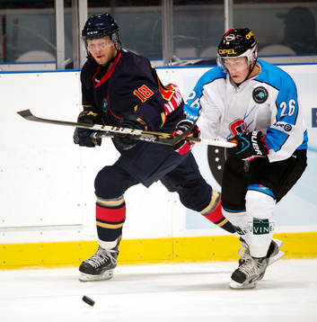 Michael Holmqvist, Djurgården och Melvin Merola, Fribourg