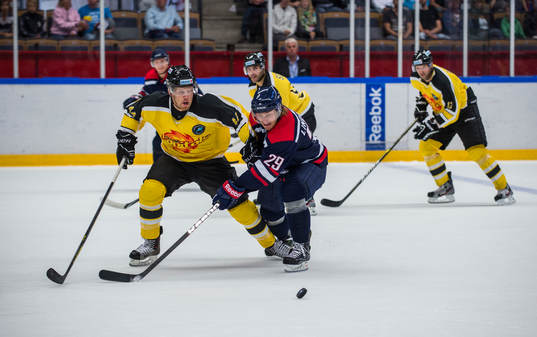 Jamie Fraser, Vienna Capitals och Erik Lindhagen, Linköping