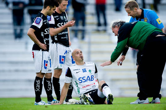 Målvakten Gerhard Andersson, Brage, skadades och fick utgå