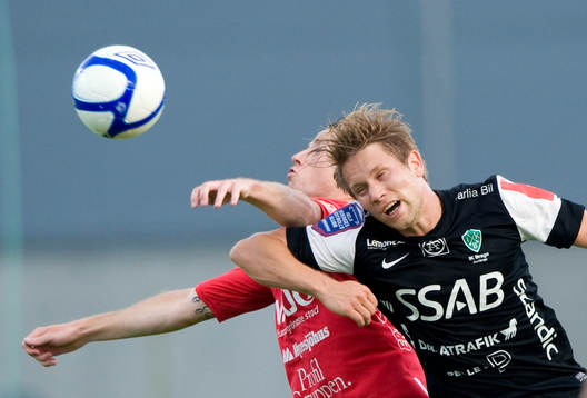 Armbågstackling, Andi Toompuu, Brage mot Denis Velic,