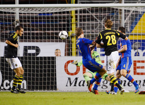 Viktor Lundberg, AIK, missar ett kanonläge på övertid