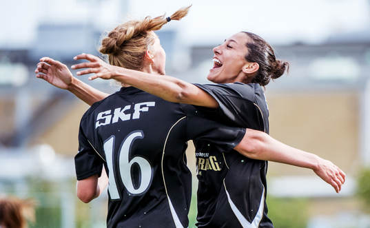 Christen Press, jubel