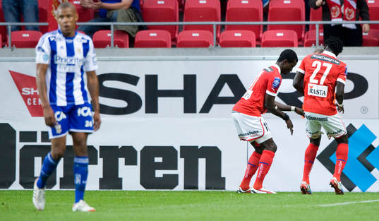 2-0, Abiola Dauda, Kalmar, som dansar medan Mikael