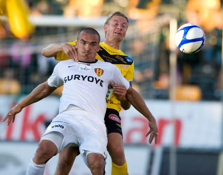 Patrik Rosengren, Mjällby, hade svårt hålla koll på