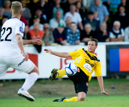 Daniel Nilsson, Mjällby och Alexander Michel, Syrianska