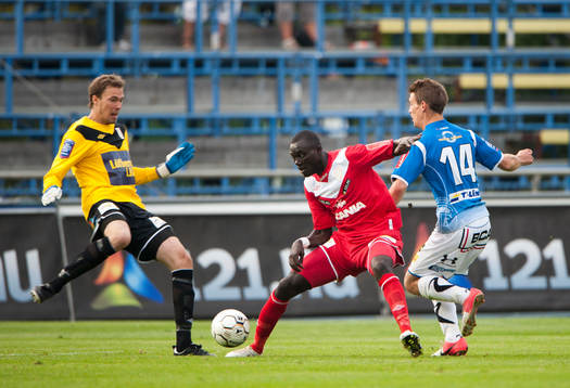 Robin Malmqvist, målvakt , Assyriska, Andreas Grahm,