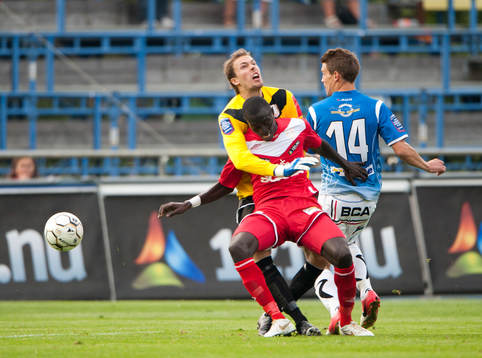 Robin Malmqvist, målvakt , Assyriska, Andreas Grahm,