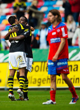Celso Borges kramas om av Henok Goitom, AIK