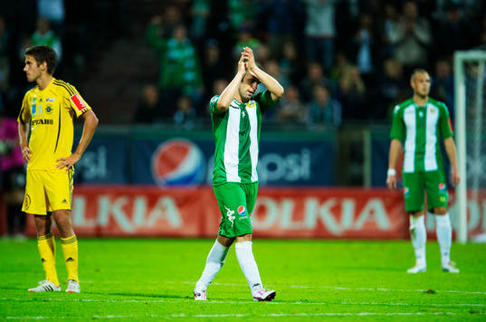 Kennedy Bakircioglu, Hammarby, tackar publiken när han
