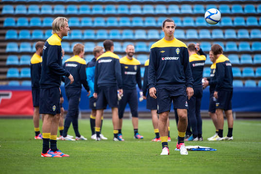 Sverige tränar på Olympia i Helsingborg