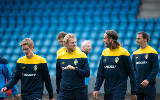 Sverige tränar på Olympia i Helsingborg