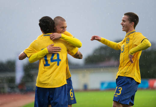 David Moberg Karlsson, Sverige, gör 1-0, jubel Victor