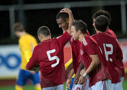 Kenneth Zohore, Danmark, gör 1-1, jubel