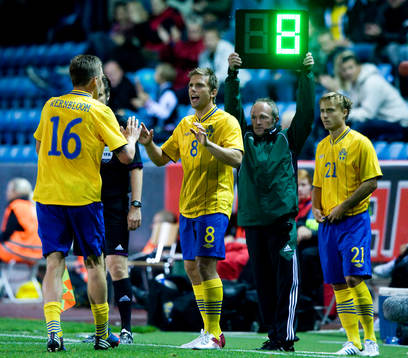 Anders Svensson byts in, Pontus Wernbloom ut