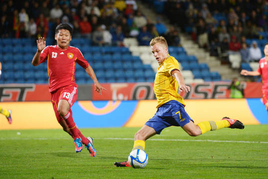 Jianye Liu, Kina och Sebastian Larsson, Sverige